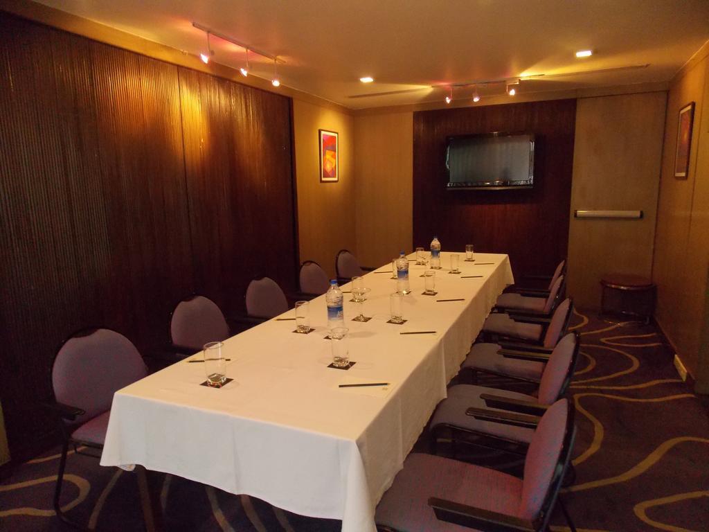 Hotel Studio Estique Pune Luaran gambar